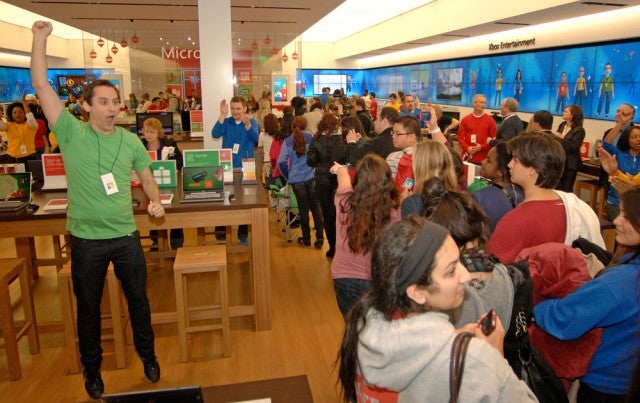 Excitement as the Microsoft Store in Tysons Corner opens Pure excitement as the Microsoft Store in Tysons Corner opens