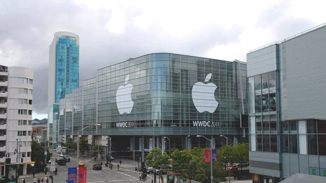 Apple Announces This Year's WWDC, Bans Selfie Stick