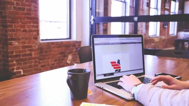 5 Ways Offices Drain Productivity [STUDY]