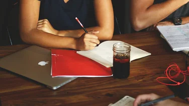 What Amazon’s Employee Feedback System Can Teach Us About Employee Engagement