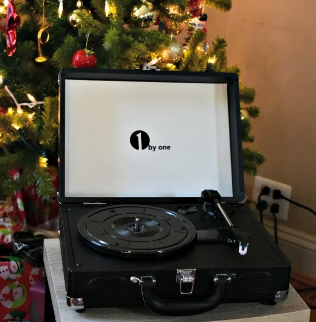 1by one portable turntable details