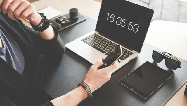 15 Time Wasters That Successful People Avoid