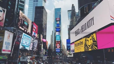 Billboards https://unsplash.com/photos/gsfbHSpjhww