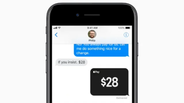 Apple Pay in Message app iOS 11 Demo