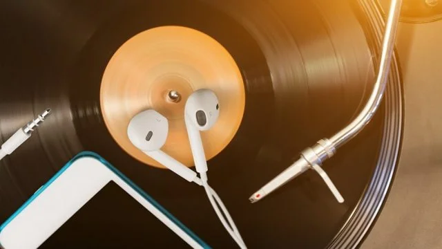 Apple Music beats Spotify