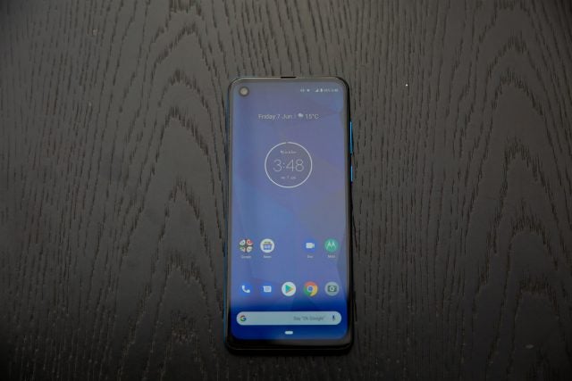 motorola one vision front screen