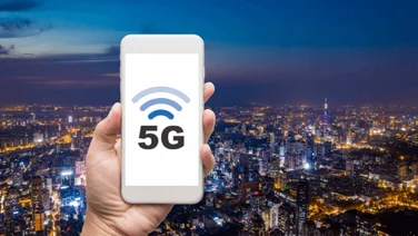 Apple 5G iPhone