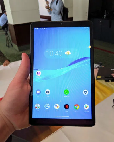 lenovo yoga smart tab m8