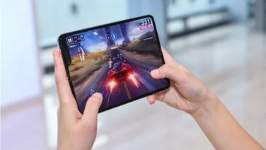 samsung galaxy fold full screen gaming