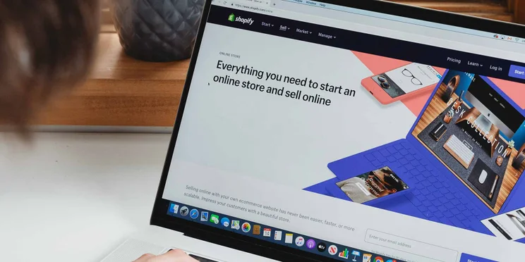 Shopify website builder