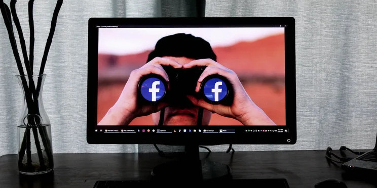 Facebook Extremists