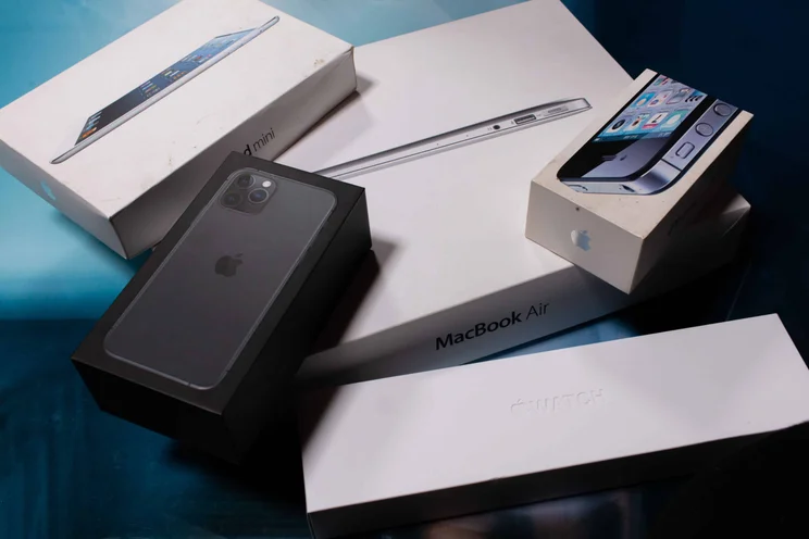 Table full of Apple Products