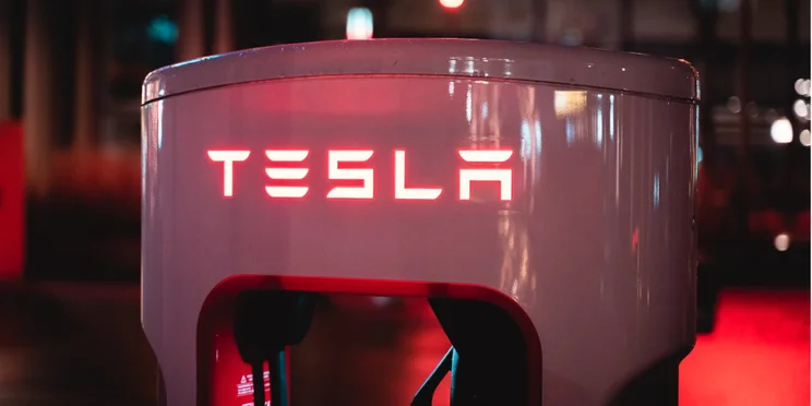 Tesla bans remote work