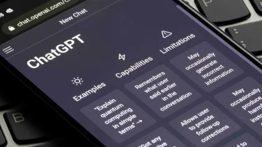 chatgpt prompts on screen