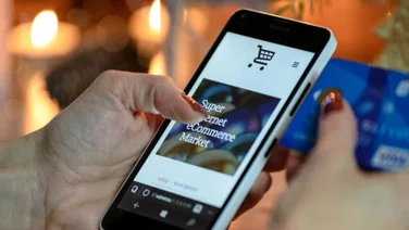 Holiday shopping on mobile