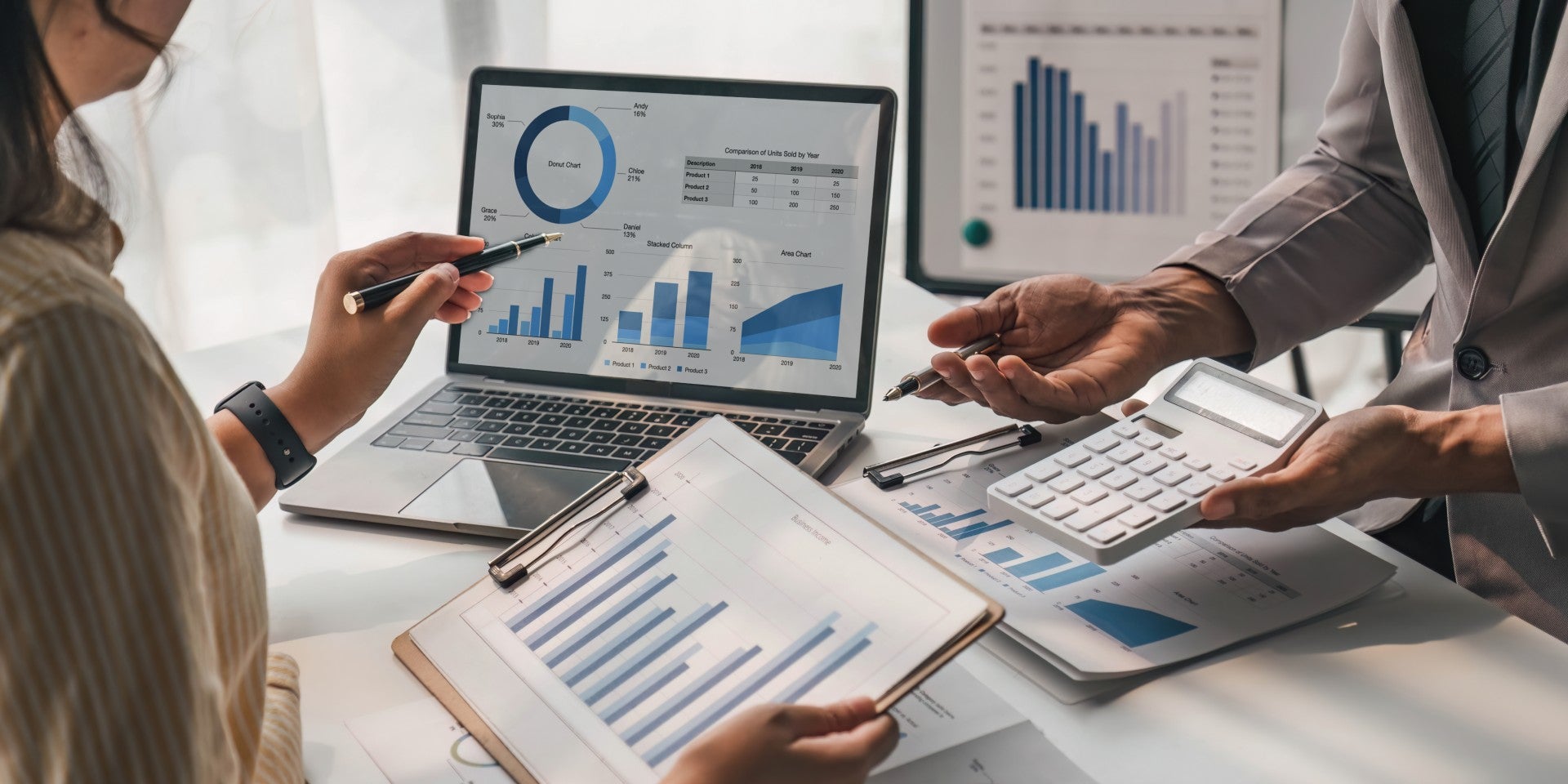 Individuals valuing a business with graphs