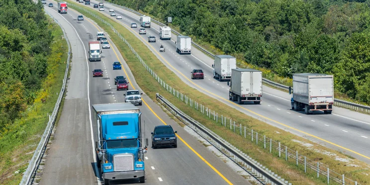 Heavy traffic on interstate