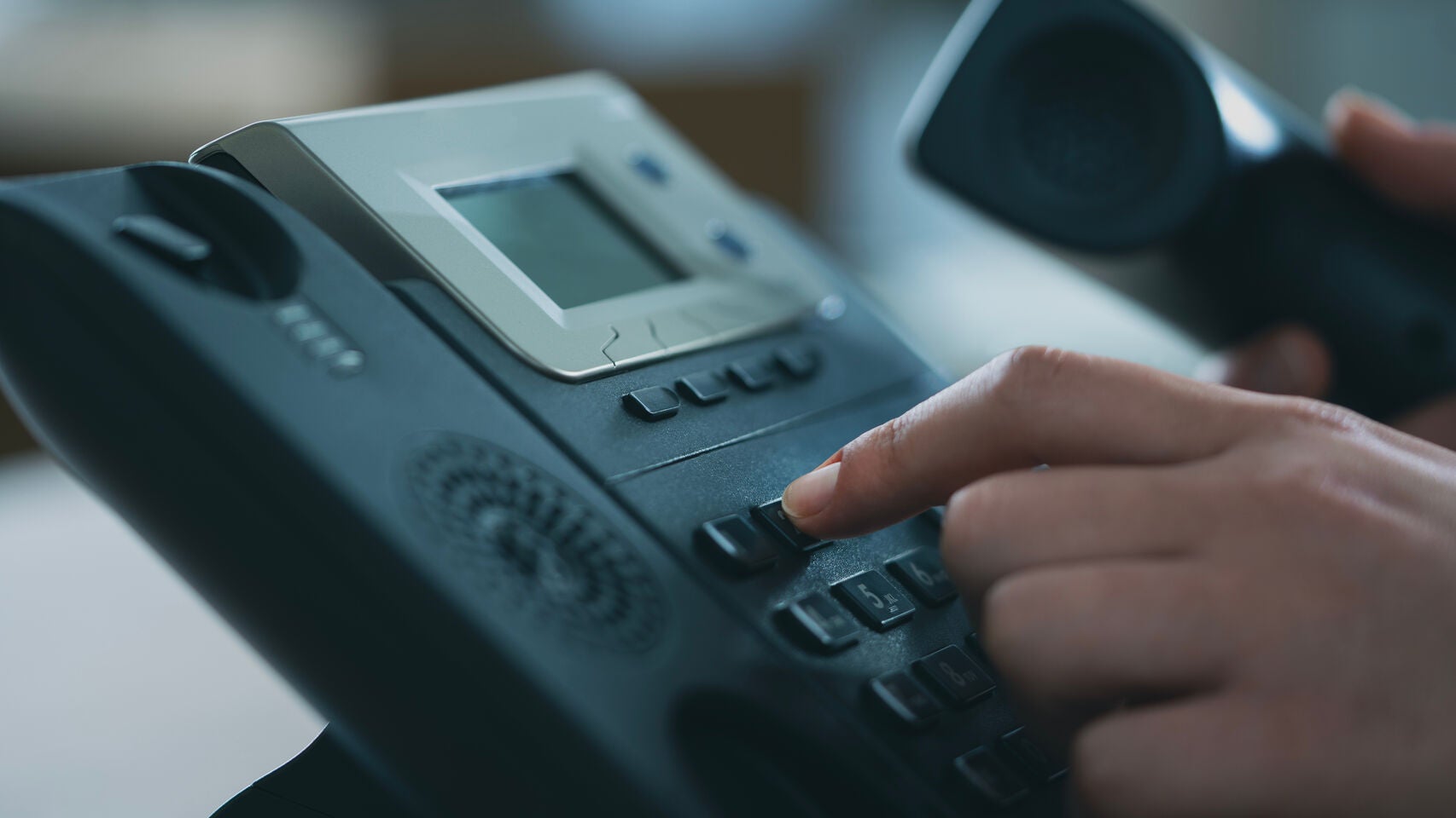 What Are the Best VoIP Desk Phones for Businesses in 2026?